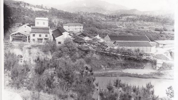 1969年龍山路新建的廠(chǎng)房